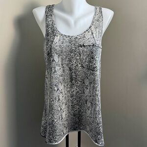 Wilfred‎ Women's Gray Snakeskin Print Racerback Tank Top Large Pocket Aritzia